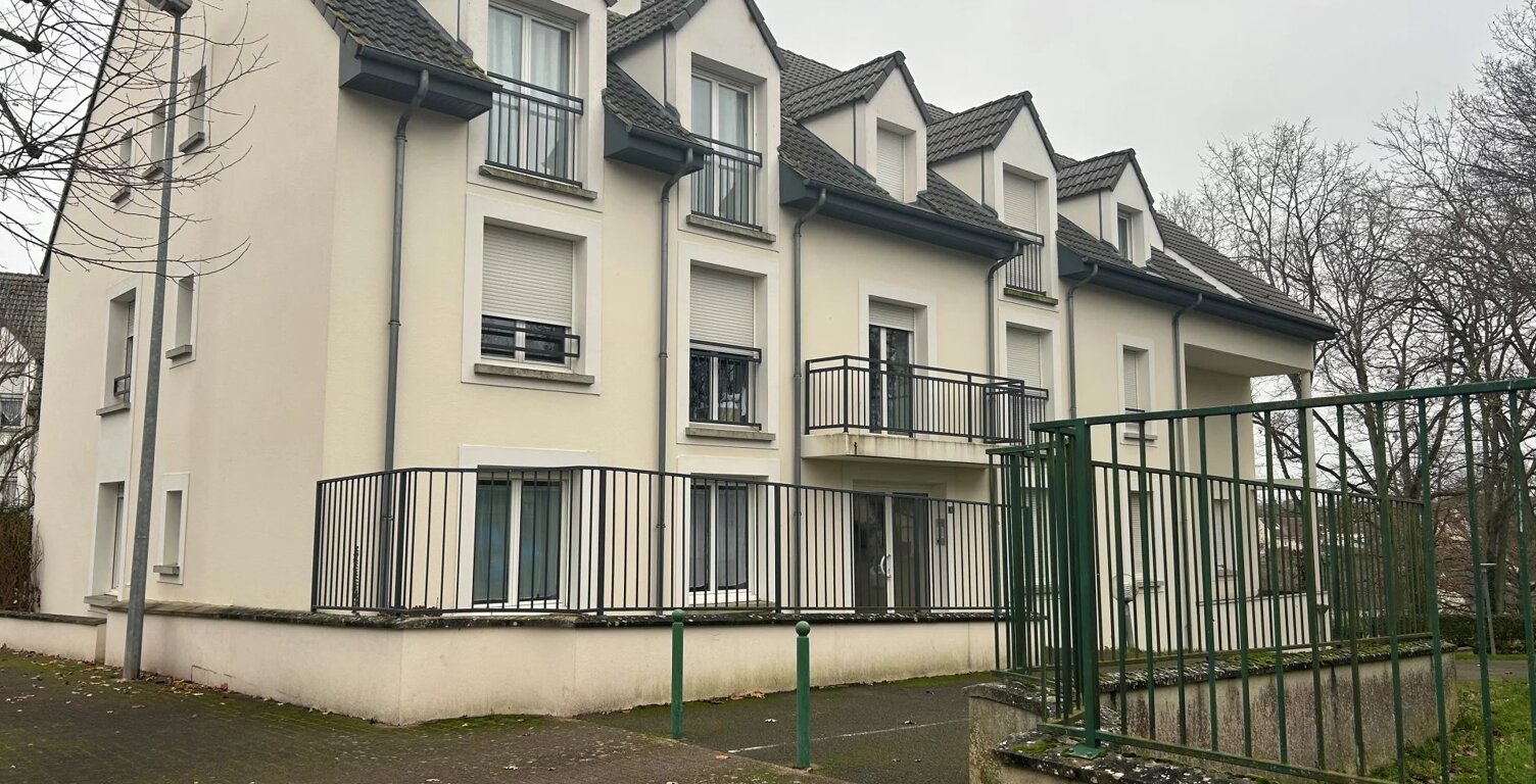 A LOUER - Appartement 3 pièces LE COUDRAY en rez de jardin — photo 1