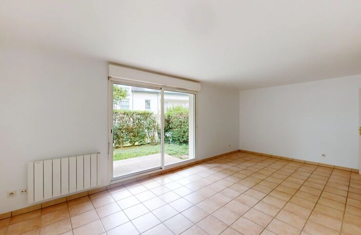 A LOUER - Appartement 3 pièces LE COUDRAY en rez de jardin — photo 3