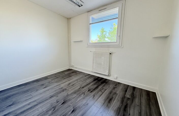 Palce RABELAIS - BUREAU, idéal Profession Libérale. 84m² divi — photo 4