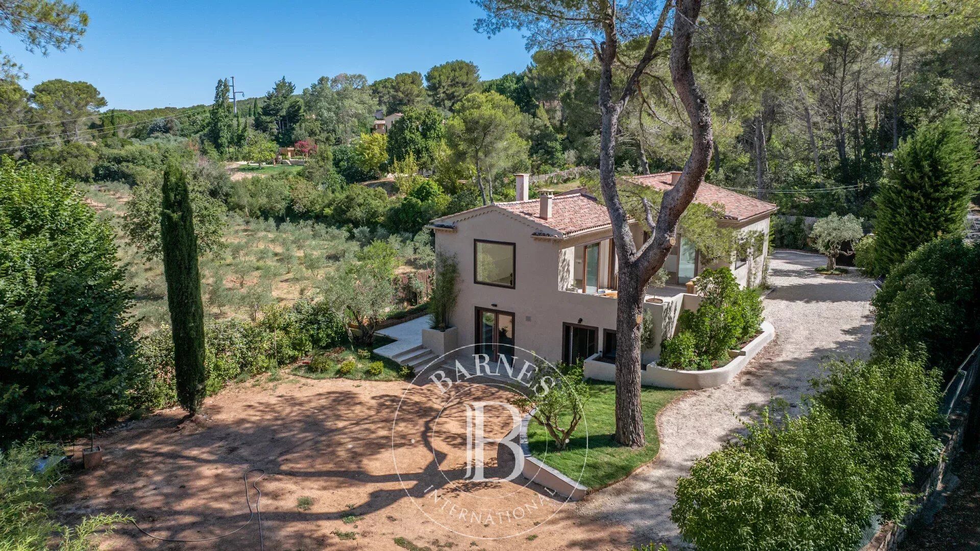 Villa / Maison  T5 à vendre Aix-en-Provence 13100