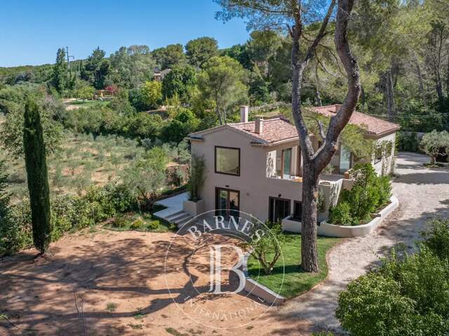 AIX EN PROVENCE - QUARTIER PINCHINATS - MAISON DE CHARME 160M2- — photo du bien