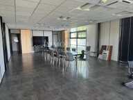 Local commercial — photo 3