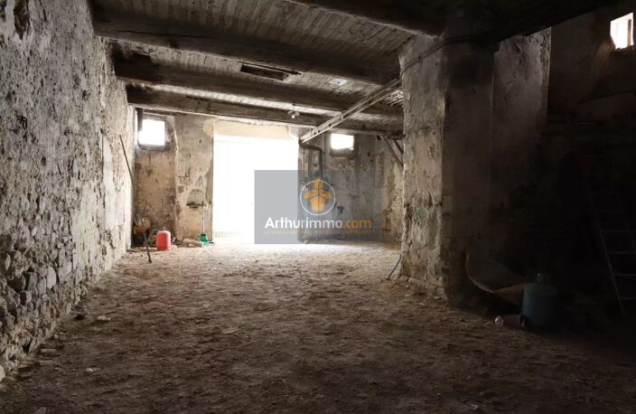 Ancienne partie d'un couvent en centre-ville d'Apt, Luberon — photo 4