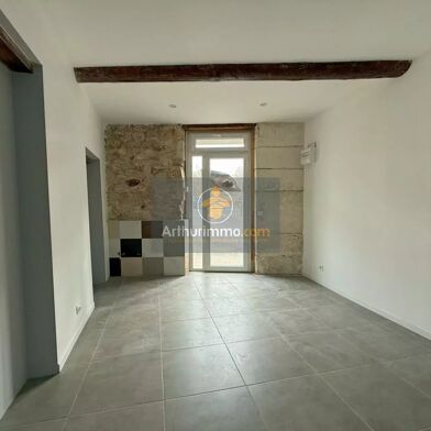 Immeuble  258700 €