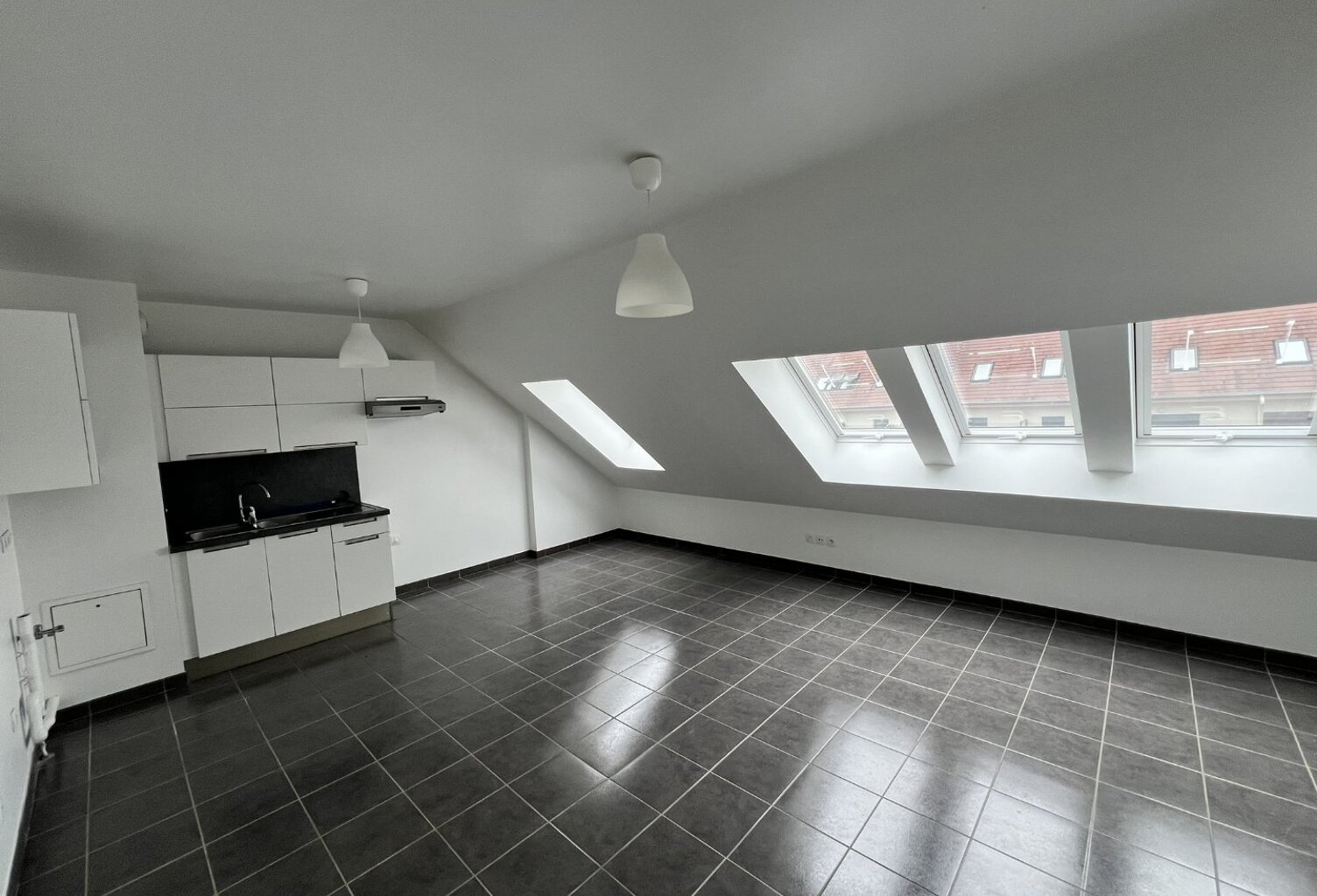 F2 — photo 1