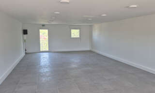 Bureau  67 m² à louer à Saint-Cannat (13760)