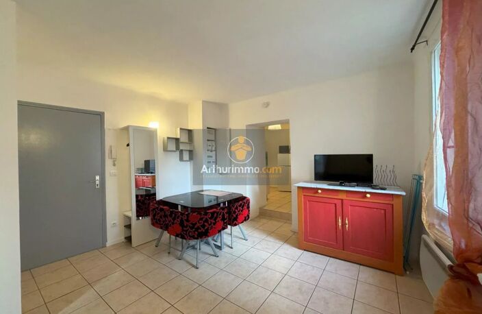 Bien vendu : Appartement 35 m² Apt (84400) — photo 2