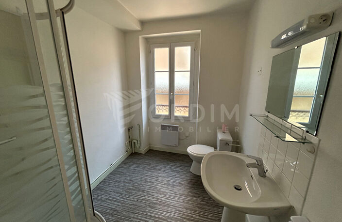 Immeuble de rapport - TOUCY CENTRE - appartements + local commercial — photo 4