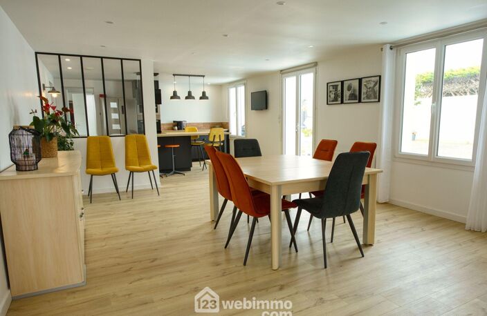 Maison - 239m² - Nieul-sur-Mer — photo 3