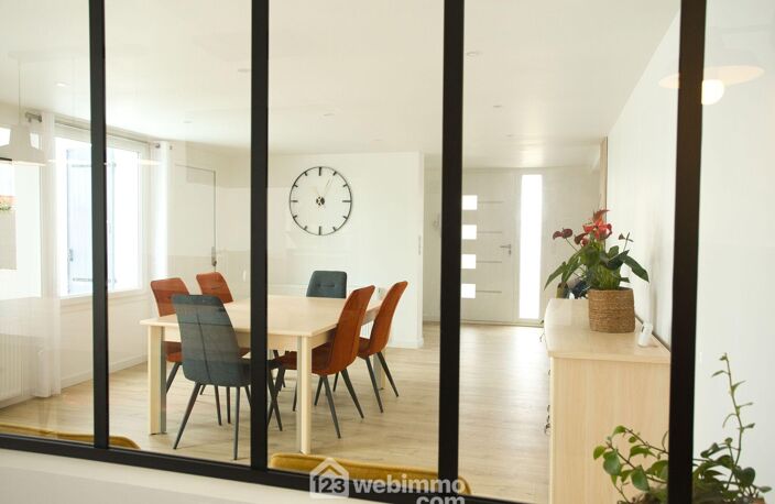 Maison - 239m² - Nieul-sur-Mer — photo 4