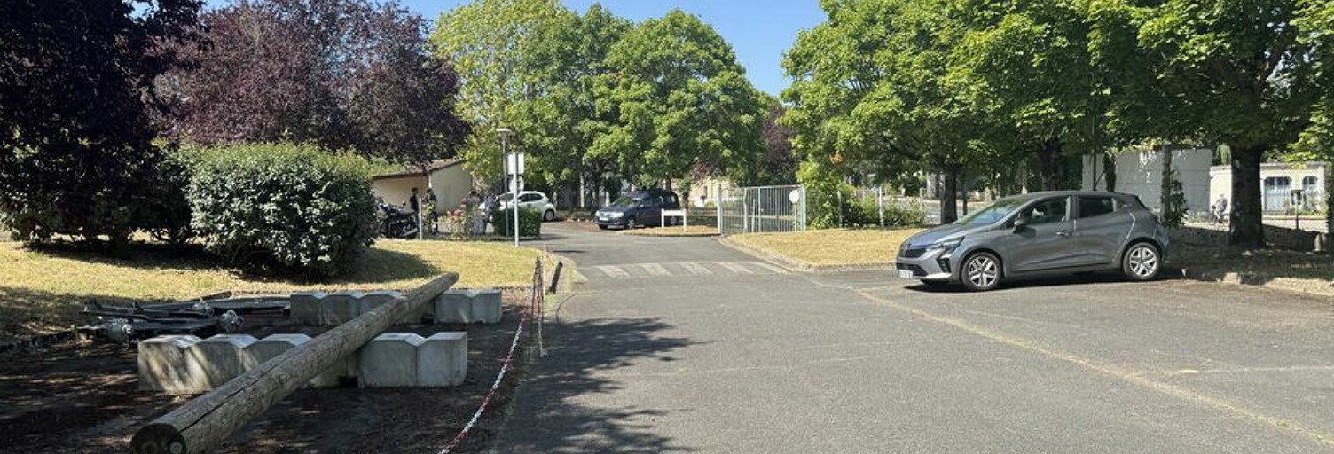 Bureau  1129 m² à vendre à Chinon (37500)