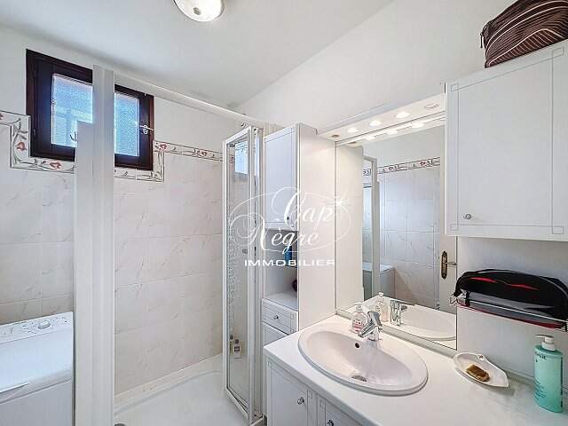 APPARTEMENT T2 REZ DE JARDIN PROCHE MER À VENDRE À CAVALAIRE SUR — photo du bien