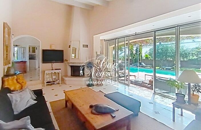 VILLA DE 170M² AVEC JARDIN À VENDRE DANS LES HAUTEURS DE BEAUVAL — photo 2