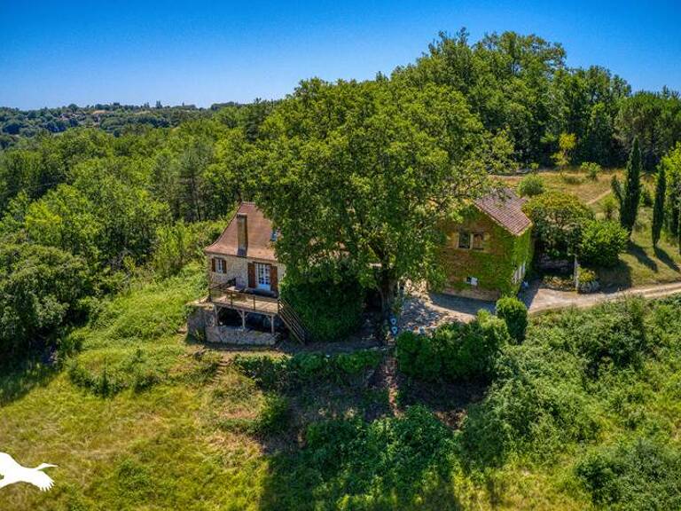 Maison en pierre de 6 pièces principales — photo 1