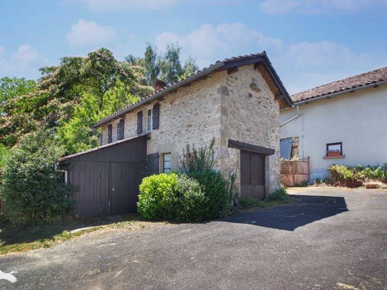 Maison de bourg de 10 pièces principales — photo 1