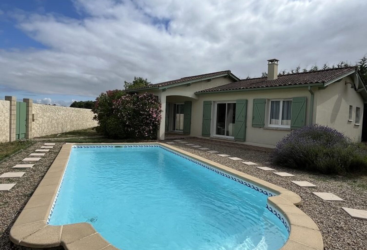 Villa de 5 pièces principales — photo 1