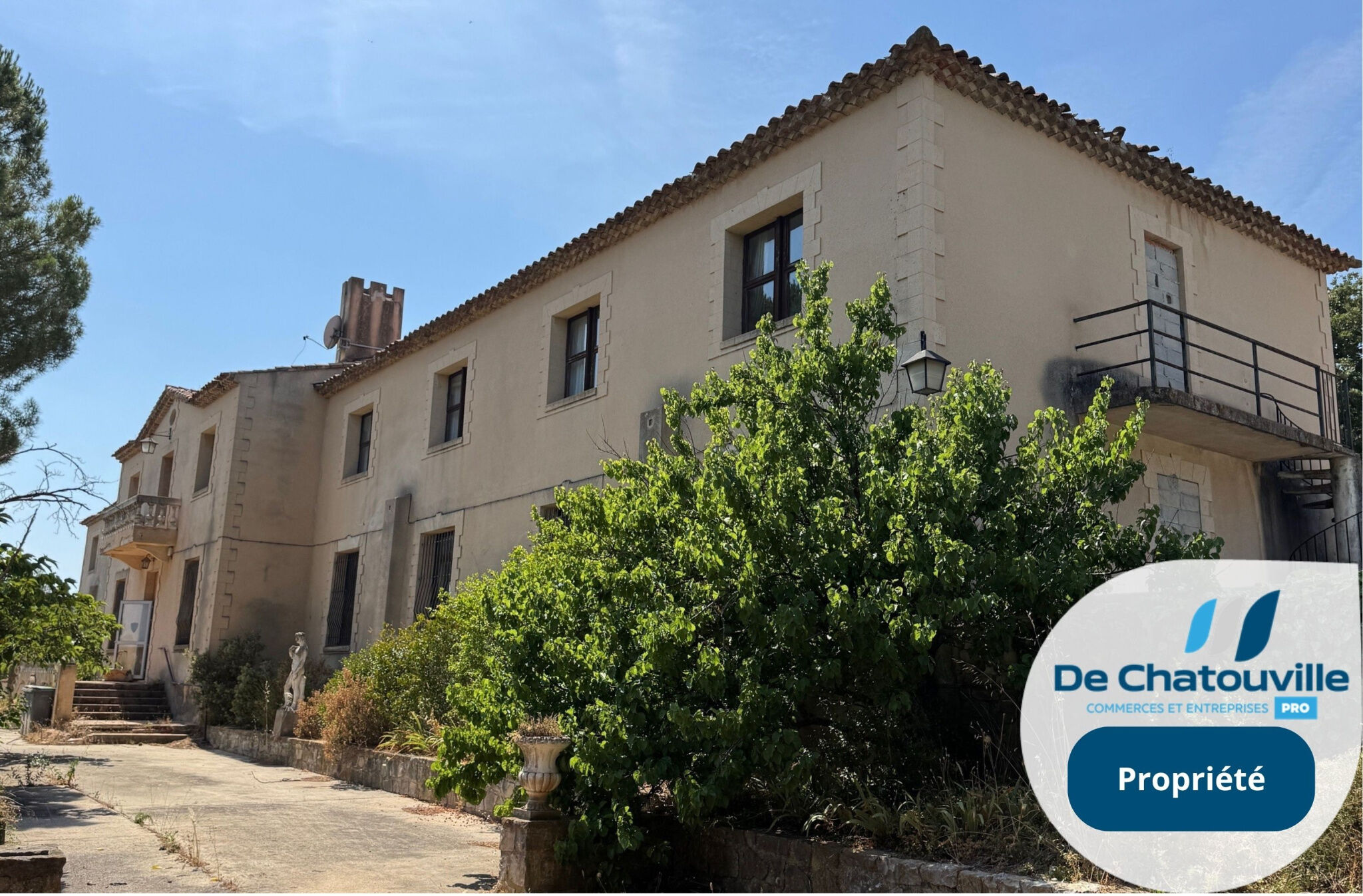 Propri&eacute;t&eacute;  T26 à vendre Signes 83870