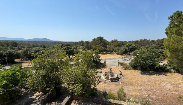 Propri&eacute;t&eacute; 26 pièces  à vendre Signes 83870