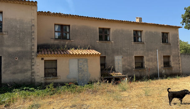 Propri&eacute;t&eacute; 26 pièces  à vendre Signes 83870