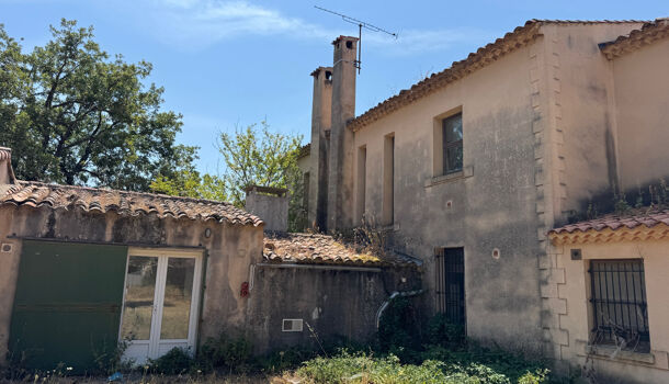 Propri&eacute;t&eacute; 26 pièces  à vendre Signes 83870