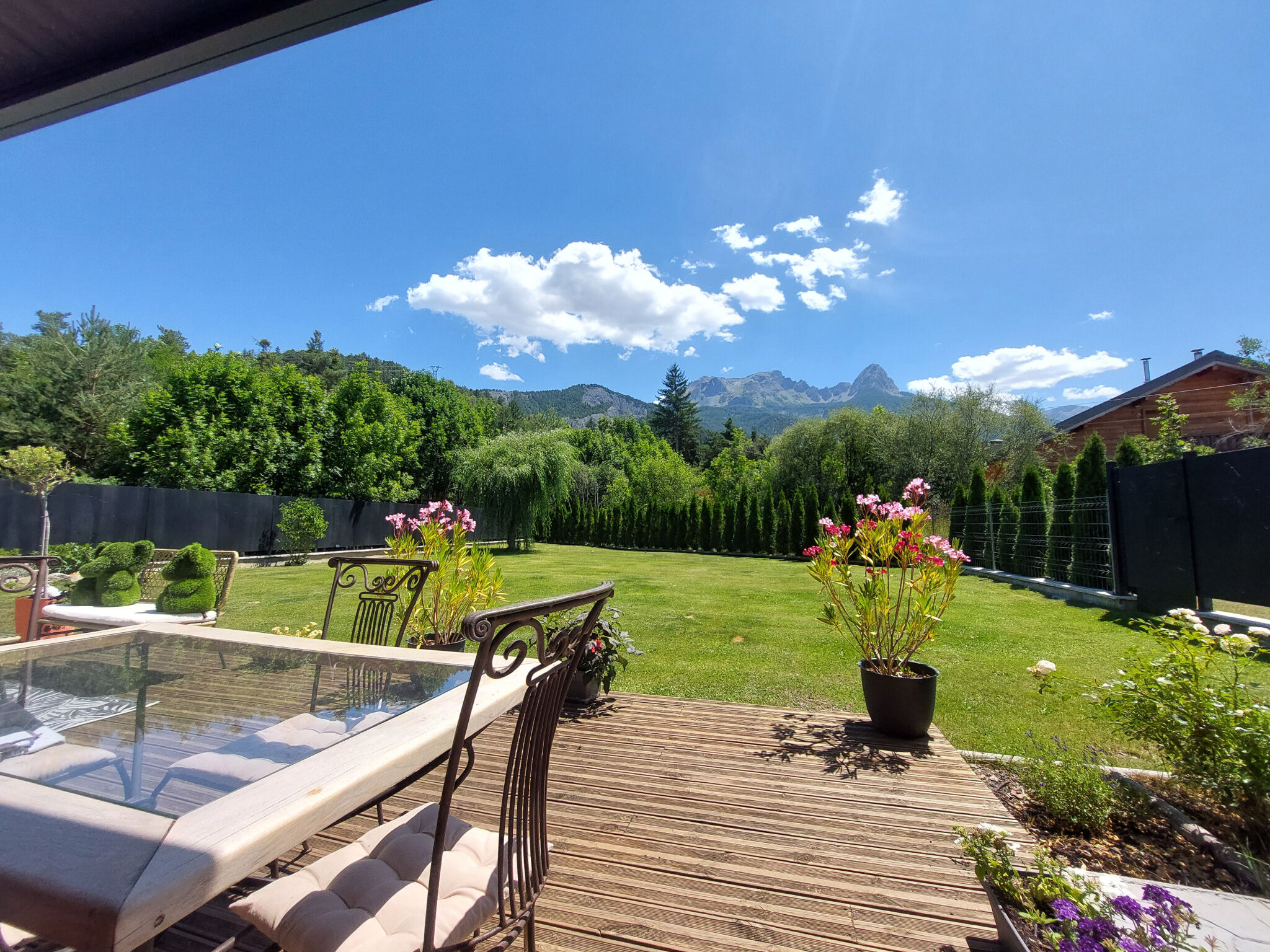 Villa / Maison  T14 à vendre Barcelonnette 04400