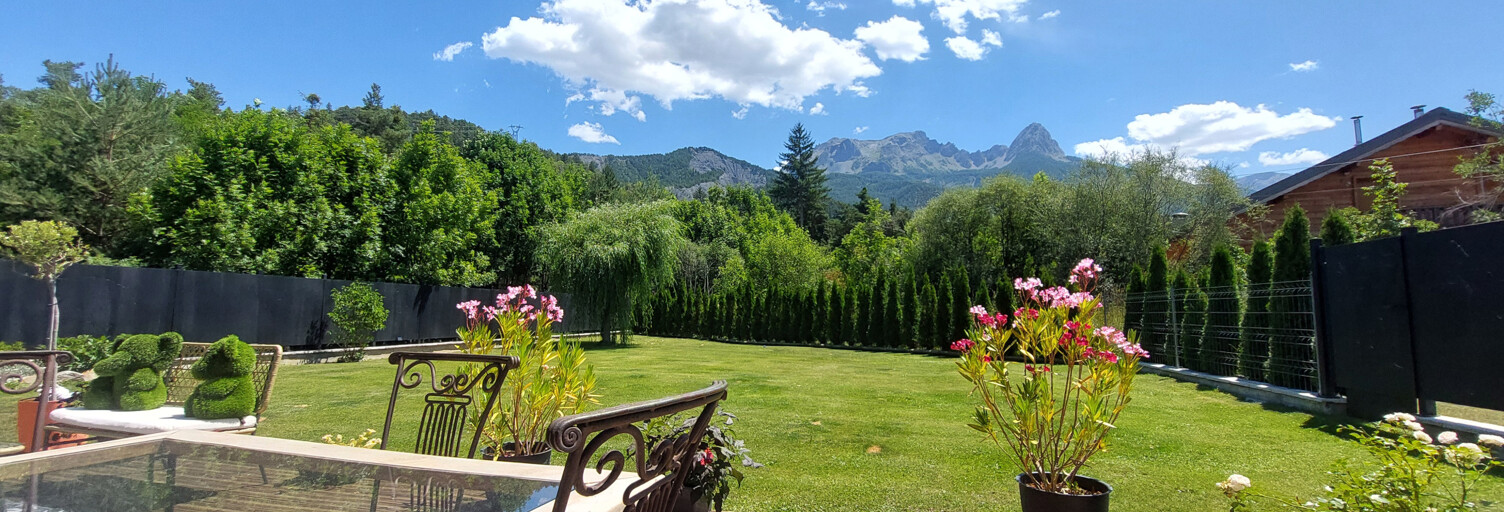 Maison 14 Pièces 396 m² à vendre à Barcelonnette (04400)