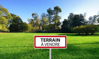 Terrain  4824 m² à vendre à Saint-Jeannet (06640)