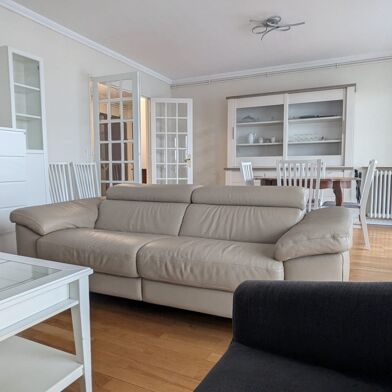 Appartement 4 pièces 2042 €