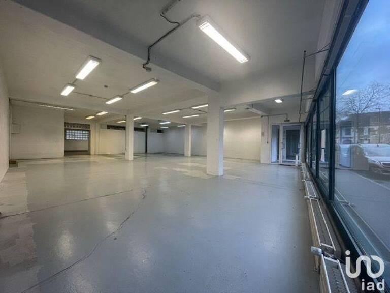 Location Boutique/Local commercial 383 m&sup2; — photo 1