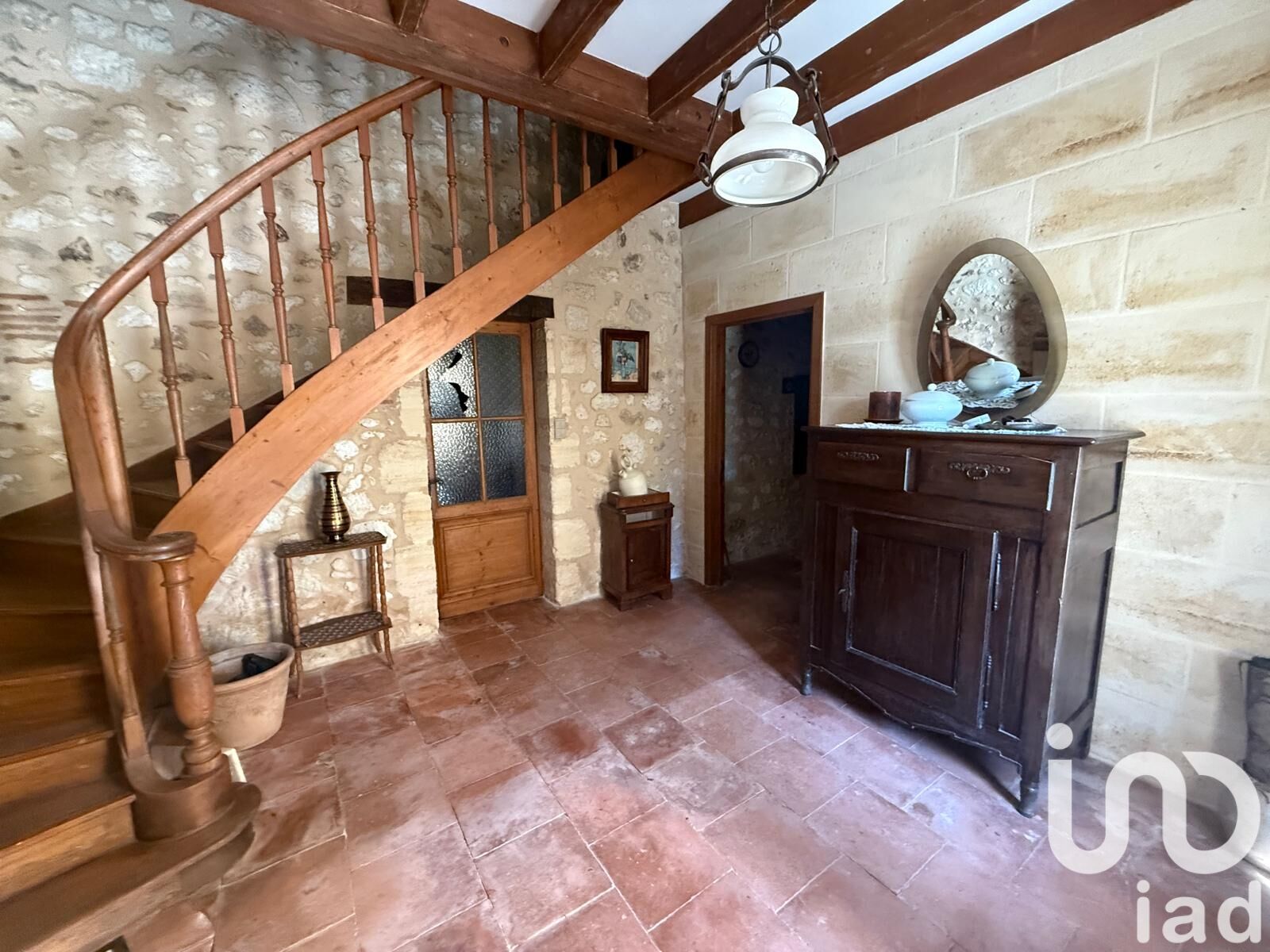 St-Antoine-De-Breuilh - 211m² - 7p. - 4ch.