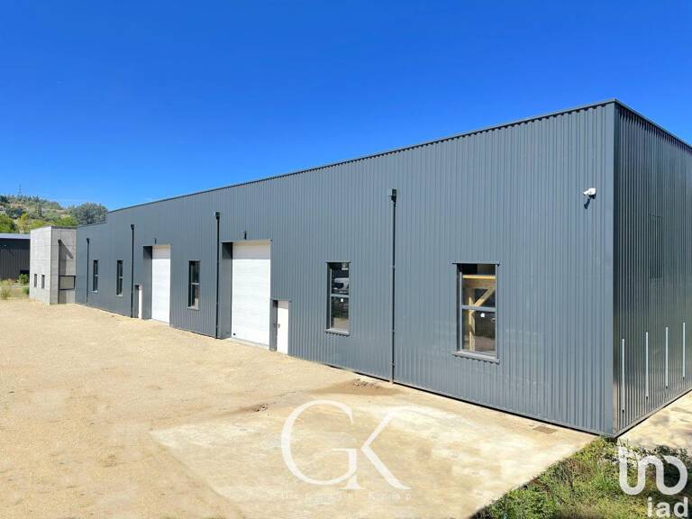Vente Boutique/Local commercial 1 177 m&sup2; — photo 1