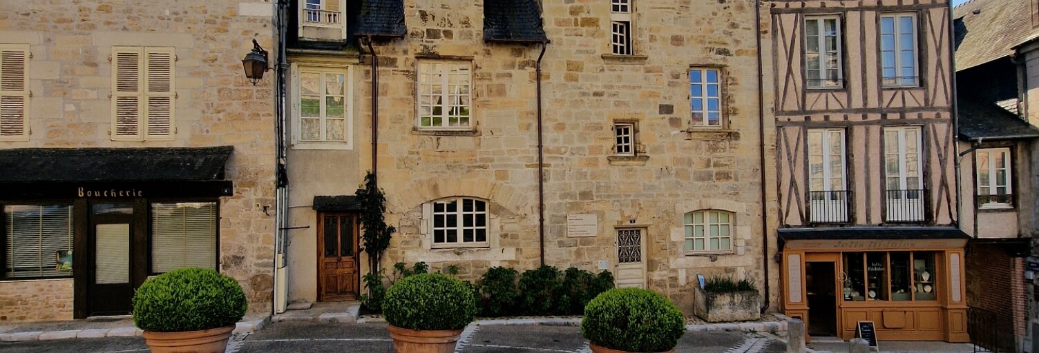 Immeuble  400 m² à vendre à Terrasson-Lavilledieu (24120)