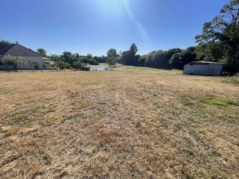 Terrain — photo 1