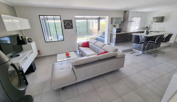 Villa / Maison 5 pièces  à vendre Cuers 83390