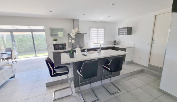 Villa / Maison 5 pièces  à vendre Cuers 83390