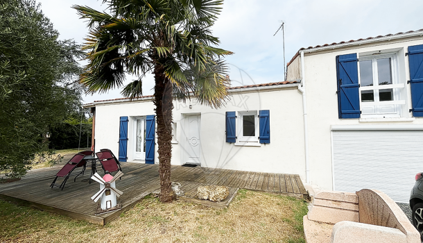 Villa / Maison 6 pièces  à vendre Saint-Romain-de-Benet 17600