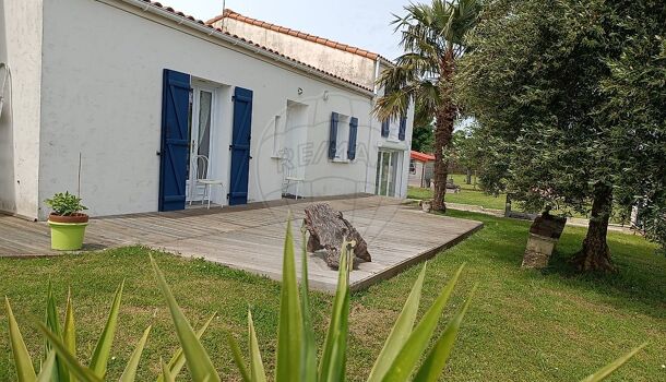 Villa / Maison 6 pièces  à vendre Saint-Romain-de-Benet 17600