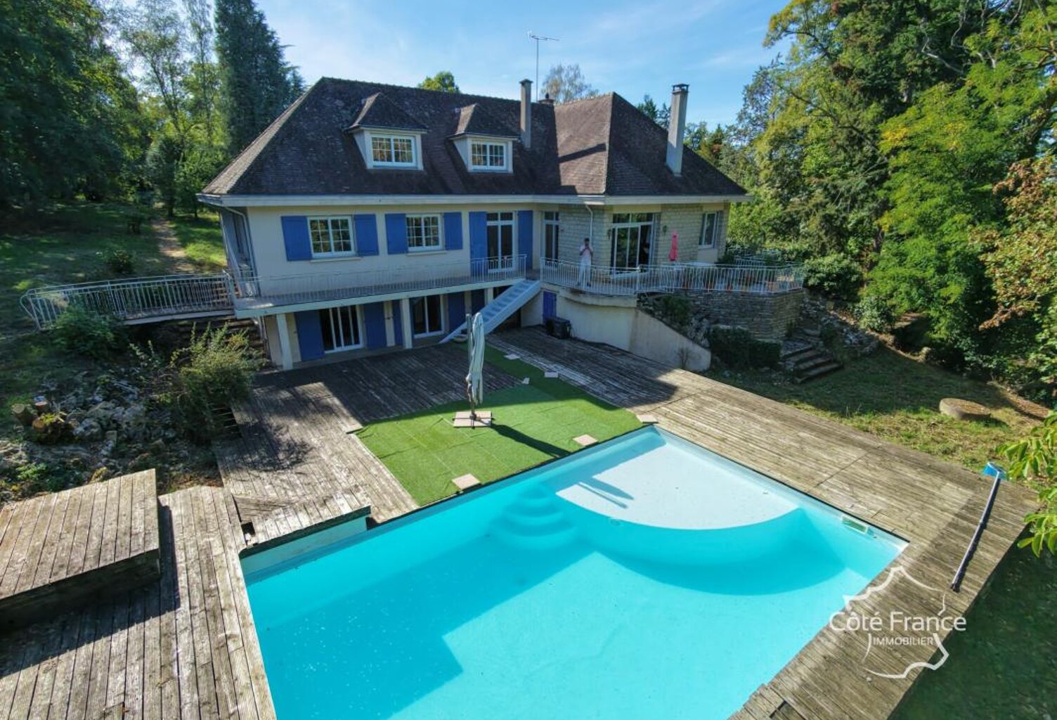 Élégante propriété familiale avec dépendance, terrain, pisci — photo 1