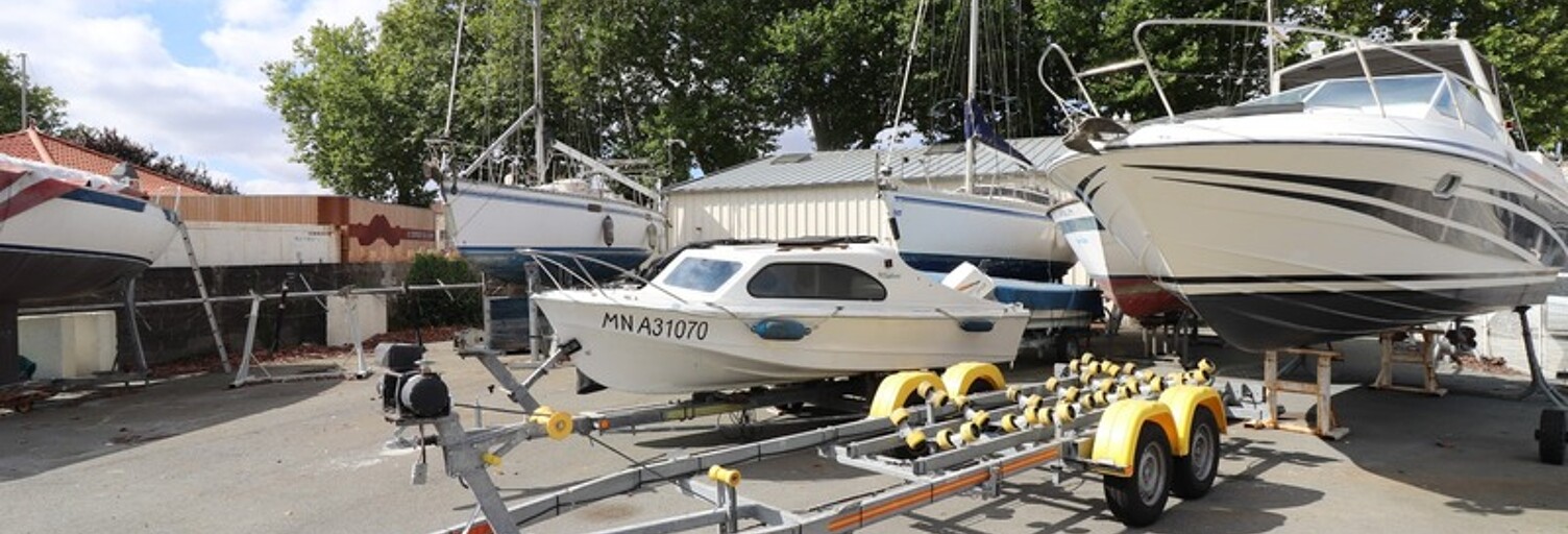 Commerce 3 Pièces 1250 m² à vendre à Rochefort (17300)