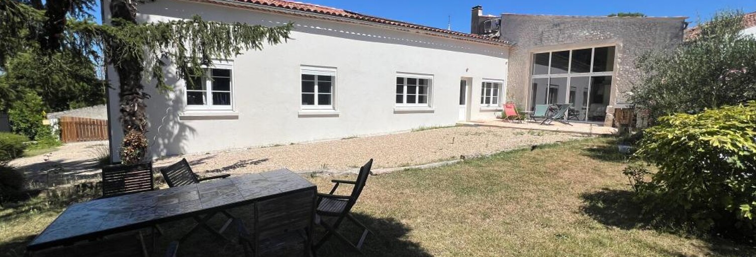 Maison 6 Pièces 180 m² à vendre à Chenac-Saint-Seurin-d'Uzet (17120)