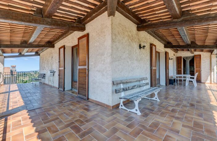 Maison 4 pièces - NICE St Pancrace-Pessicart - Vue mer et collin — photo 4