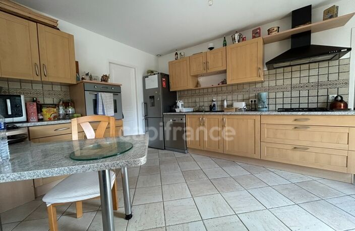 Maison à vendre 10 pièces VAUNAC (24)170m² sur 5160m² de terrain — photo 2
