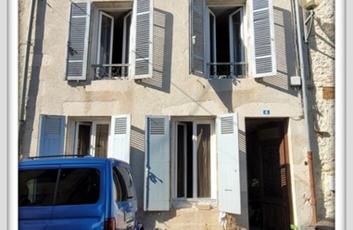 Maison de village en pierre, 178 m² sur 2 niveaux, jardin séparé — photo 2