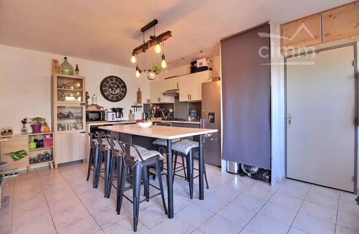 T3 66 M² - DEUX PARKINGS, PISCINE ET TENNIS — photo 4