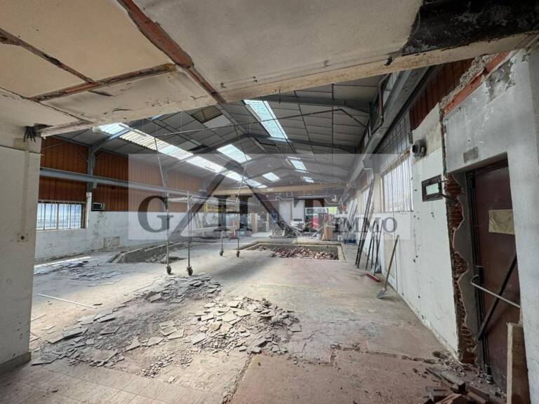 BATIMENT INDEPENDANT a vendre a Chennevière-sur-Marnes 510m2 — photo 1