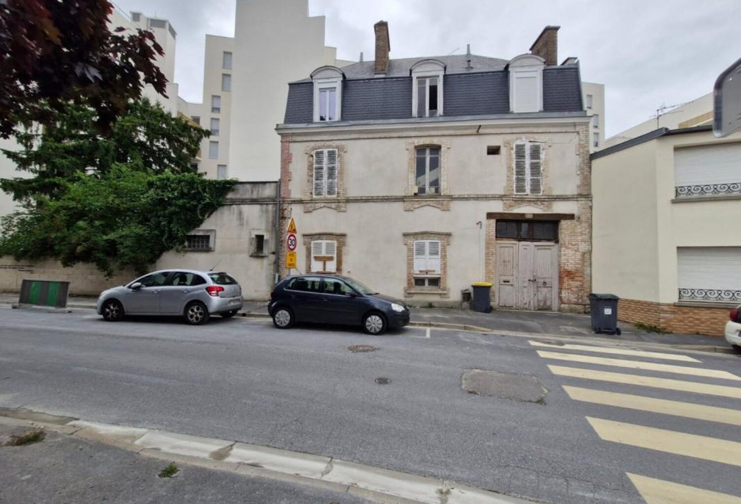 Maison Bourgeoise à fort potentiel, secteur Comédie — photo 1