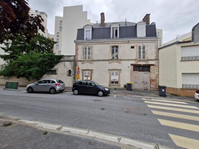 Maison Bourgeoise à fort potentiel, secteur Comédie — photo du bien