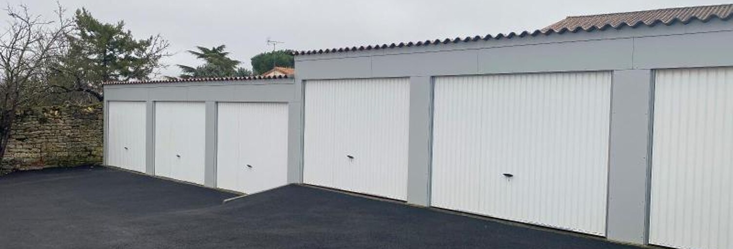 Garage   m² à louer à Niort (79000)