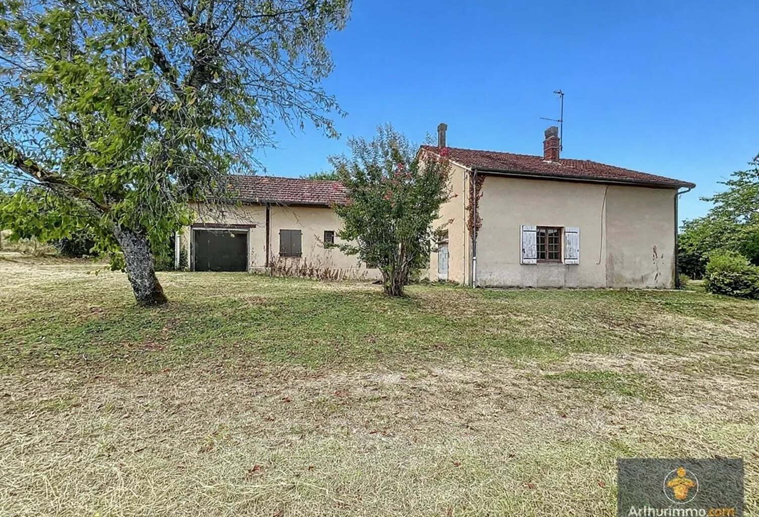 À Vendre – Maison avec studio attenant à deux pas du centre de Trémolat — photo 1