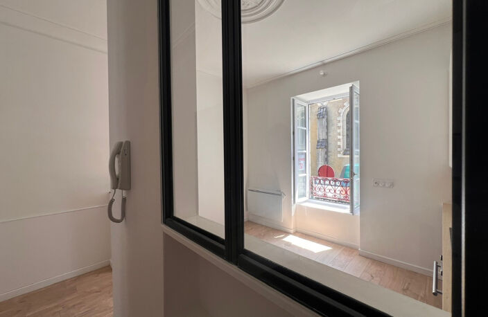 Appartement Suce Sur Erdre 2 pièce(s) 28.64 m2 avec jardinets — photo 2